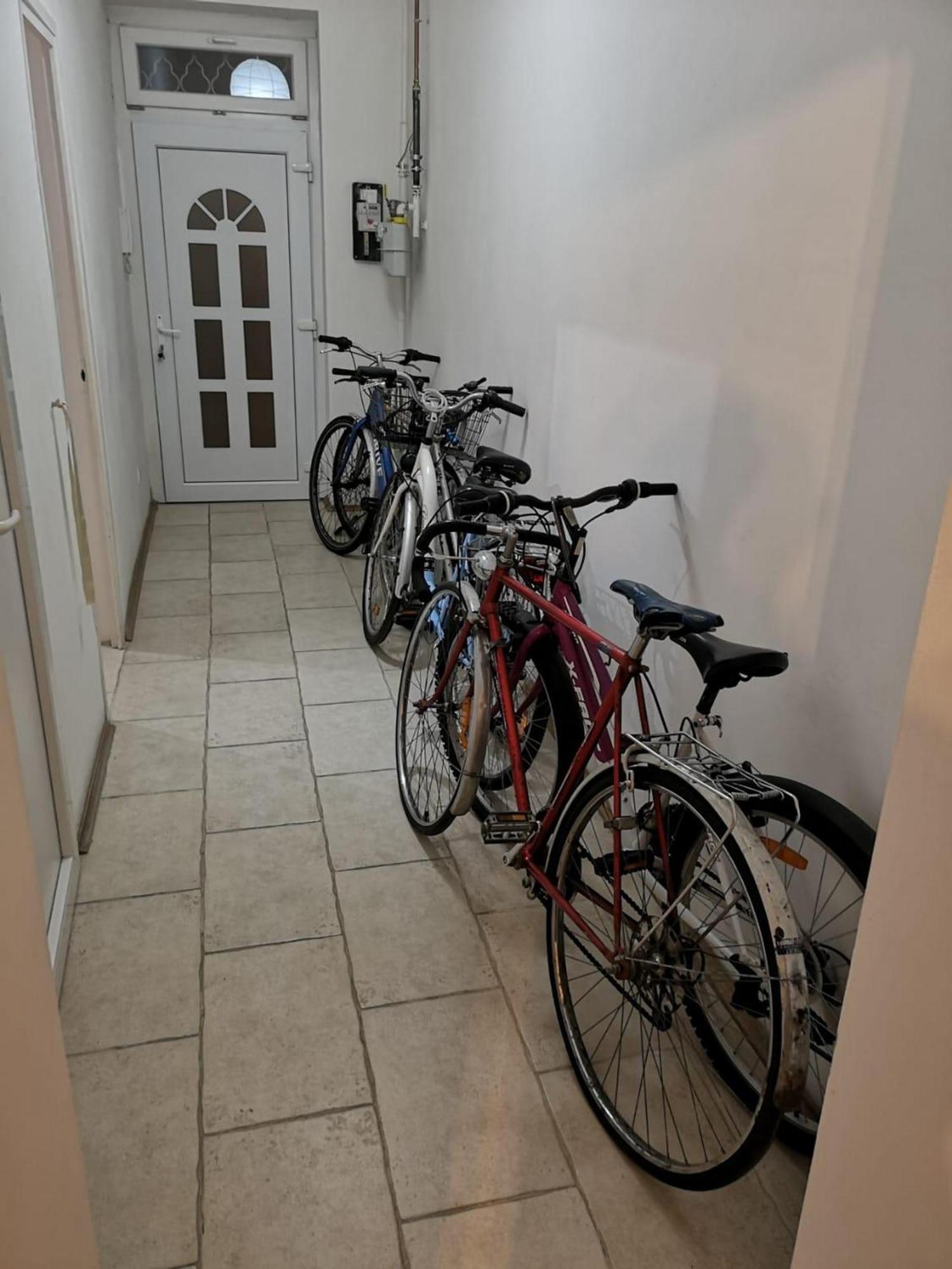 Anna 2 Bedrooms 2 Bathrooms 6 Bikes Boedapest Buitenkant foto
